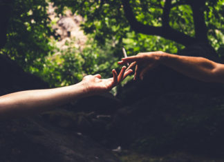 Czy jednoczesne rzucenie palenia i innych nałogów jest możliwe?