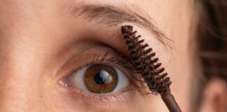 Sztuczne rzęsy do makijażu wieczorowego vs. dziennego - jakie wybrać?