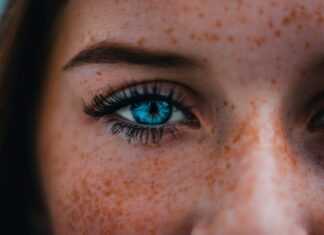 Jakie są zalety i wady rzęs jedwabnych? Jakie są zalety i wady rzęs jedwabnych?