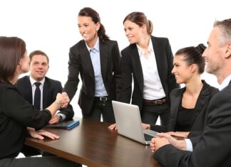 Ile przed ślubem trzeba kupić garnitur? Ile przed ślubem trzeba kupić garnitur?