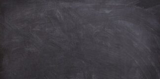 Co oznacza czarna bransoletka męska?