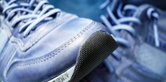 Do jakich butów nie nosić rajstop?